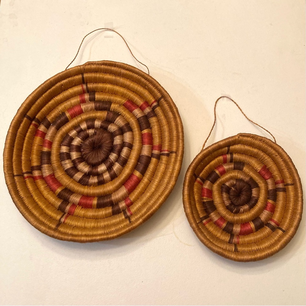 Set of 2 Hopi Coiled Woven Grass Basket Trays 13” & 9” Boho Wall Hanging